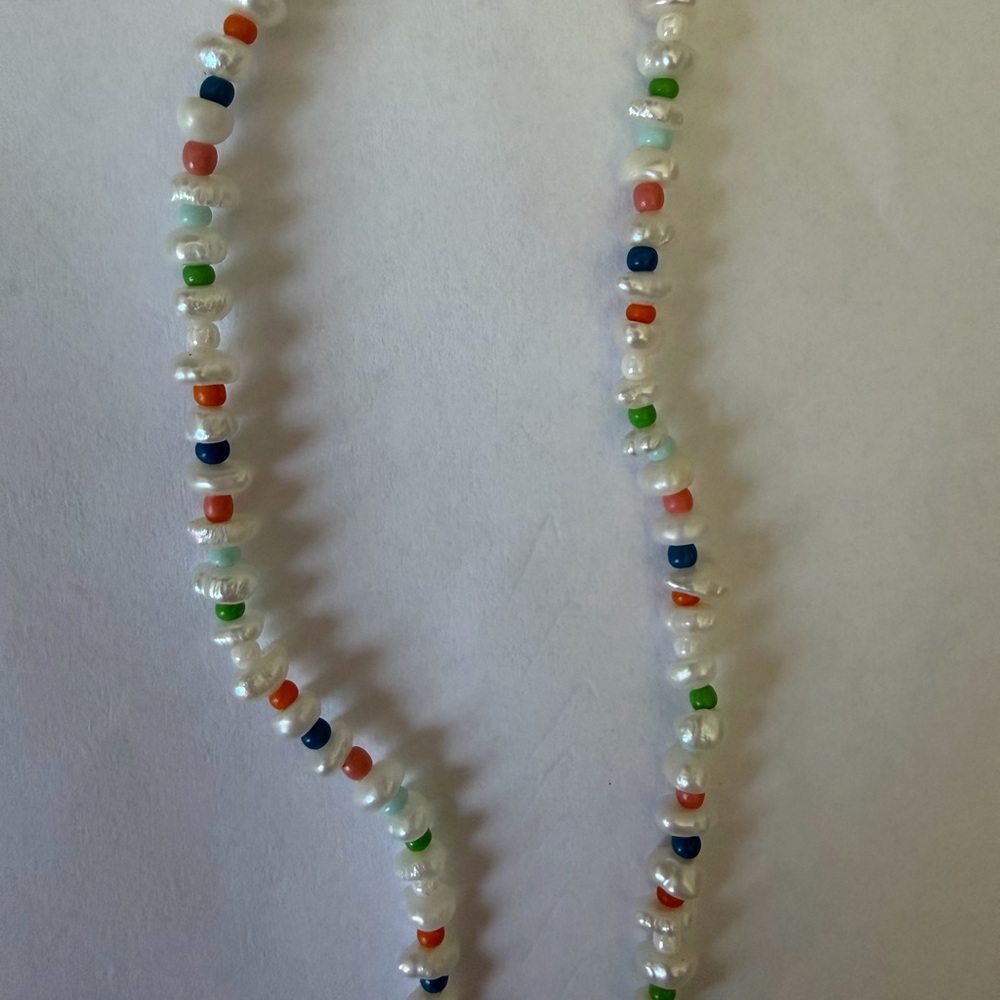 Electric Picks Beaded Necklace - Picture 3 of 3